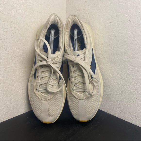 Tracksmith Elliot Runner - Picture 6 of 8